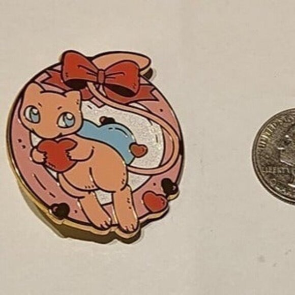 Legendary Mew Gold Enamel Pin - Rare Pokémon Collectible - Picture 5 of 6